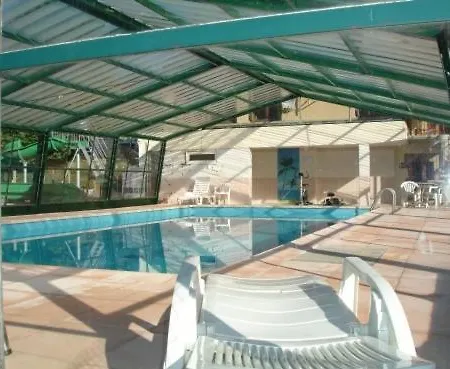 Les Domes Apartment *